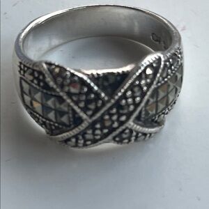 Elegant Silver Women's Ring